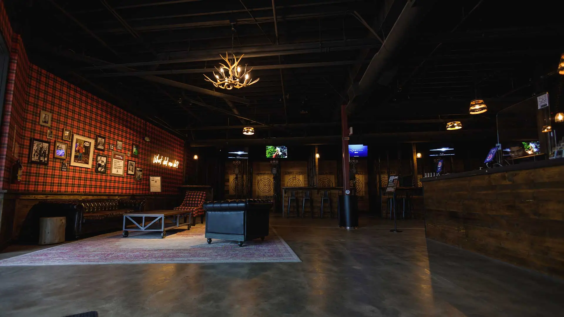 Lumber Jack's Axe Throwing Front Lobby Seating Area
